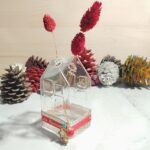 Γούρι 2026 Επιτραπέζιο Γυάλινο Διάφανο Σπίτι με Αποξηραμένα Λουλούδια - Image 2