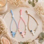 Μαρτυρικά Βάπτισης Βραχιόλι με Ξύλινο Σταυρό και Κορδέλα Ευχών σε σουέτ δέρμα - Image 2