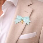 Μαρτυρικά Βάπτισης Πέτου με Μεταλλικό Χρυσό Σταυρό και Κορδέλα σε Καρφίτσα - Image 3